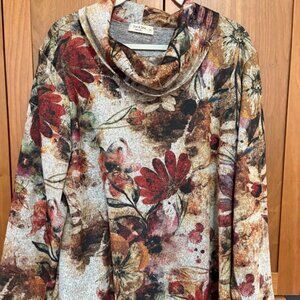Jess & Jane beautiful and comfortable floral cowl neck top - 1X